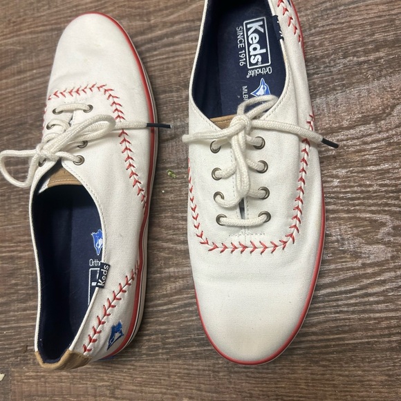 Keds size 10 Blue Jays EUC barely used White and Red Vintage Baseball Sneakers - Picture 5 of 9